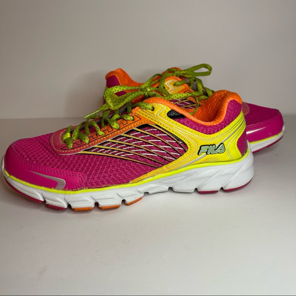 Womens FILA Athletic Shoes Size 7.5